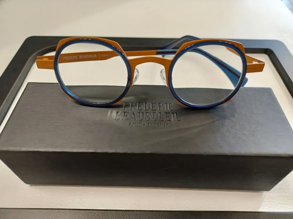 monture-lunettes-orange-bleu